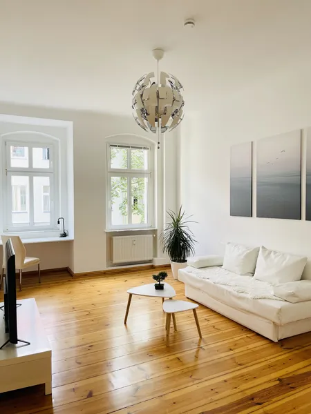 Verkehrsgünstige, möblierte 2-Zimmer-Wohnung – ideal für Paare, kleine Familien oder 2er-WG — photo 1